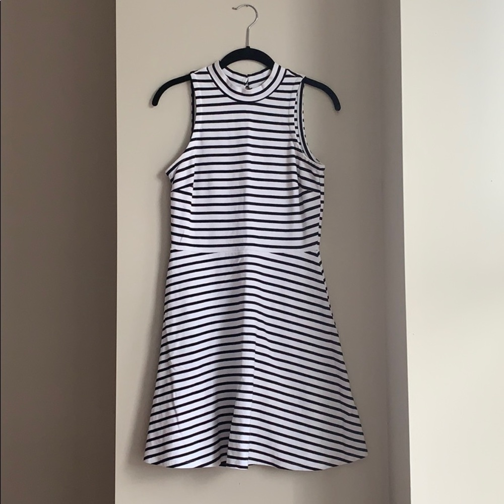 Black and White Sleeveless Fit and Flare Dress